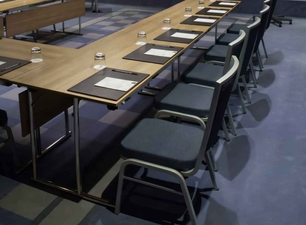 Proje öncesinde toplantı odası