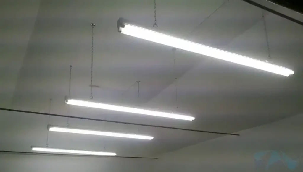Fabrika LED aydınlatma sistemleri, enerji tasarrufu hesaplaması